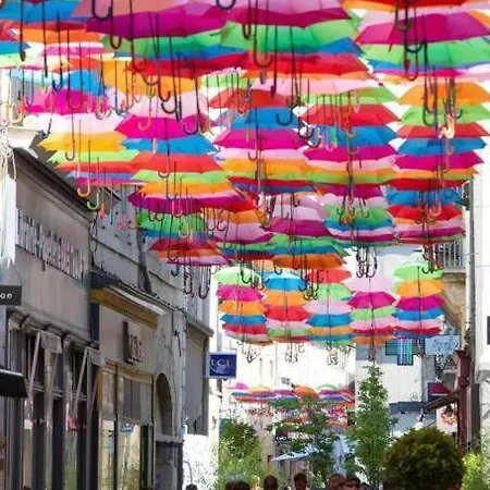 Au Pied De La Cite شقة قرقشونه