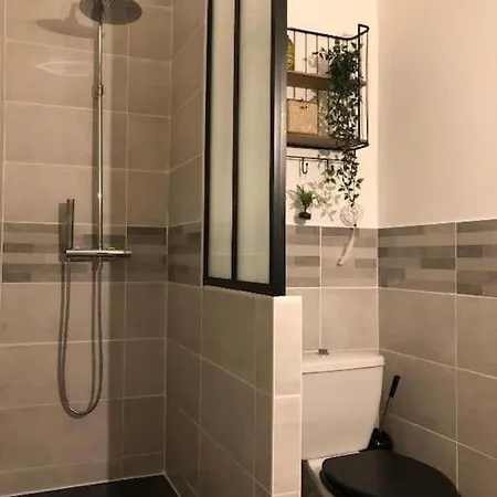 Au Pied De La Cite شقة *