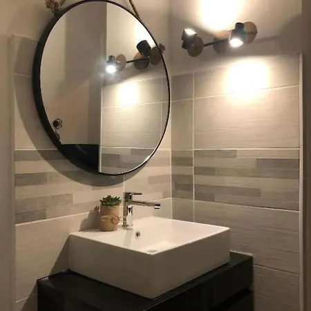 Au Pied De La Cite アパート